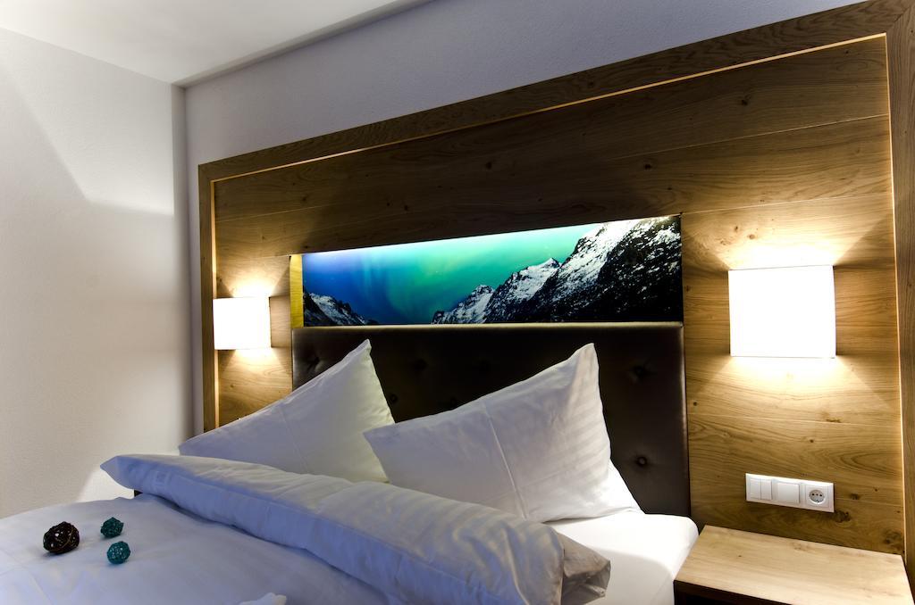 Wolfs Aparts + More Ischgl Room photo